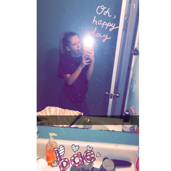 Meet your Posher, Briyona - Picture 1 of 1